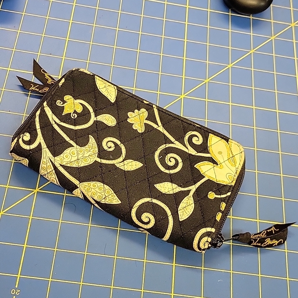 Vera Bradley Quilted Wallet 8 x 4.5